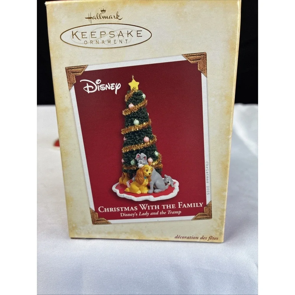 Hallmark 2005 Disney Lady & Tramp Christmas With The Family Keepsake QXD4235